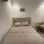 استديو رائع شمال الرياض ذاتي الدخوُل حي الملقا
